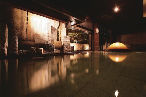 ほほえみの宿滝の湯　大浴場「紅の湯」